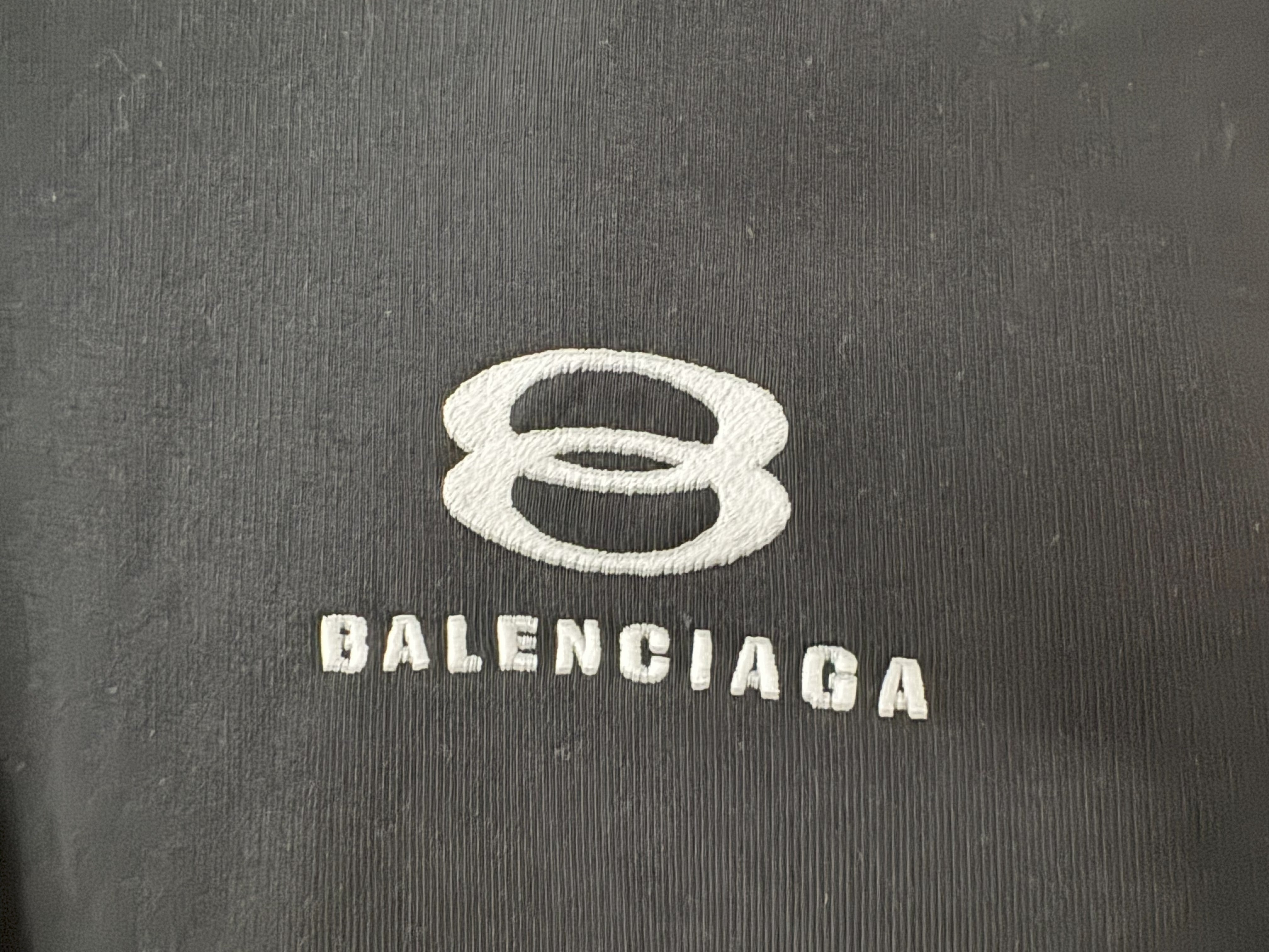 Balenciaga Cropped Hoodie – Unity Logo Sample